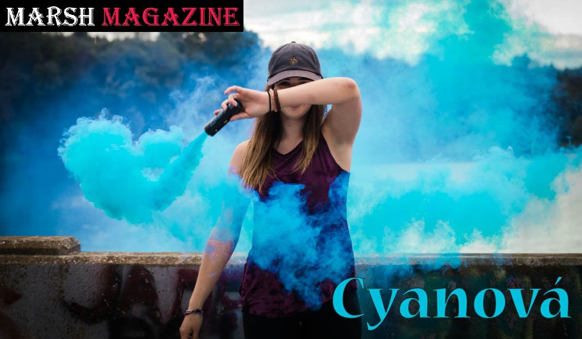 Cyanová